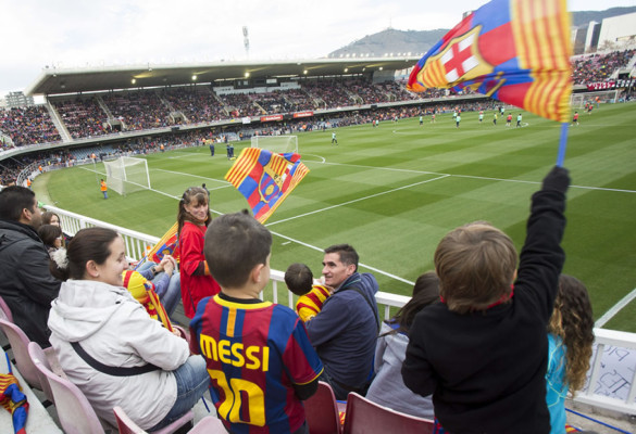 Messi anota un 'hat-trick' en entrenamiento a puertas abiertas