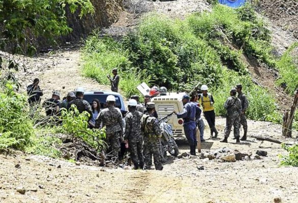 Reanudan rescate de cadáveres de mineros de El Corpus