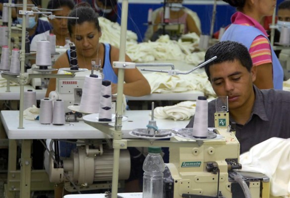 Banca y maquila lideran la carrera en el primer semestre de 2014 en Honduras