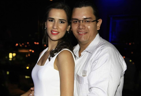 Ana Conedera y René Ruiz, emocionados por llegar al altar