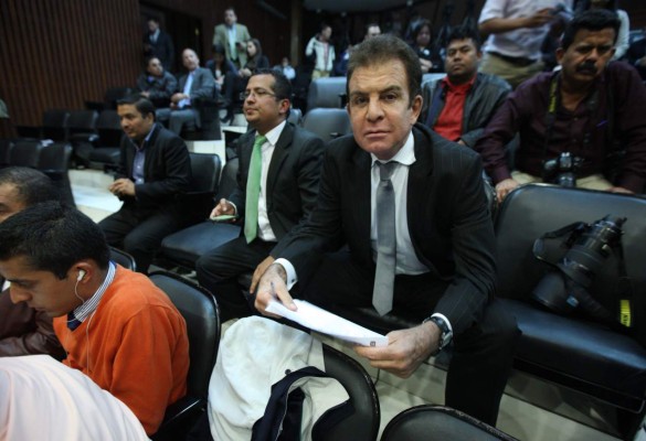 Nasralla reta a diputada a presentar pruebas contra él