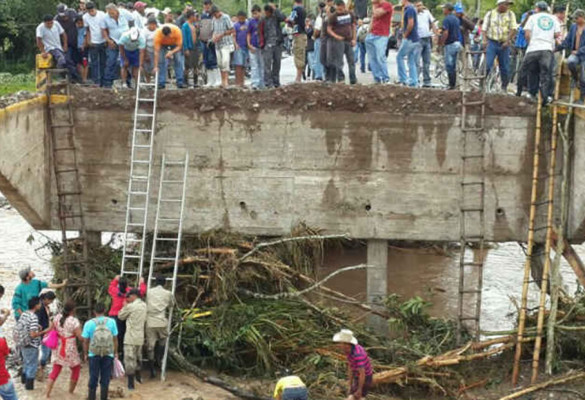Un muerto por lluvias; amplían alerta roja en Atlántida y Colón