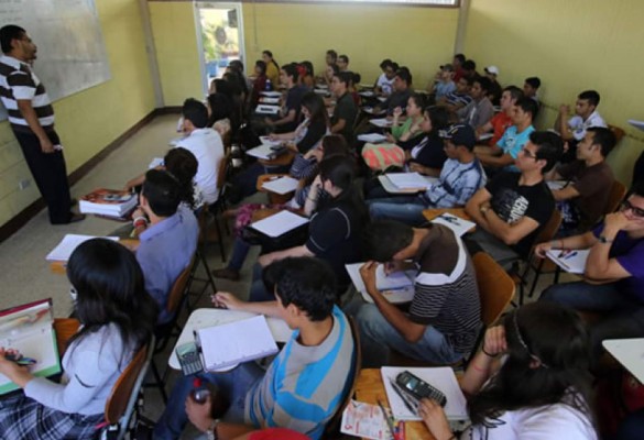 Estudiantes de ingeniería industrial, los que más reprueban en la Unah-vs