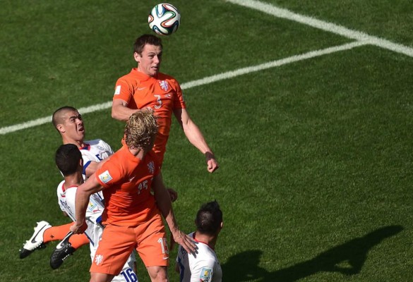 Holanda vence a Chile y espera al que será su rival en octavos