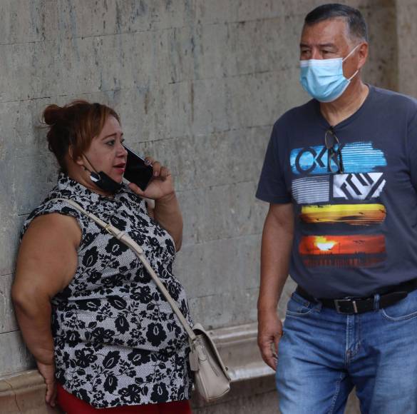  Además en espacios cerrados con poca ventilación se debe usar las mascarillas, centros educativos públicos y privados en donde los espacios sean cerrados con poca ventilación. 