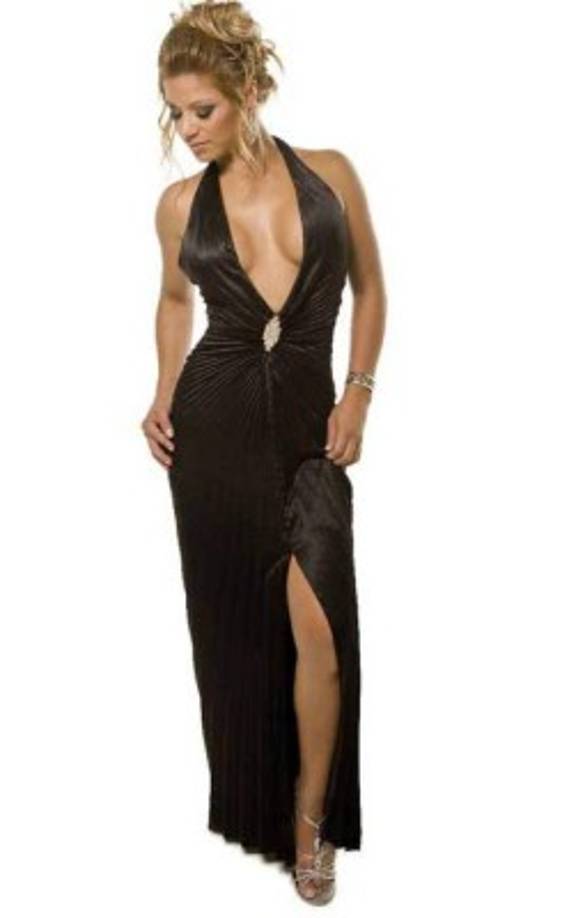 La guapa catracha destaca en Estados Unidos en donde se desempeña como modelo y hasta de actriz.