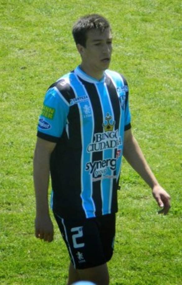 El técnico del Olimpia, Héctor Vargas, adelantó que en esta semana se estaría concretando la llegada de un defensa al equipo merengue y se conoció de una fuente de entero crédito, que de muchos curriculum que llegaron a la directiva, hay varias opciones claras, una de ellas es el argentino Richard Hernán Schunke, quien ha jugado la mayoría de su carrera en el Almagro de la Primera División de su país y ahora está en el Deportivo Cuenca de Ecuador.