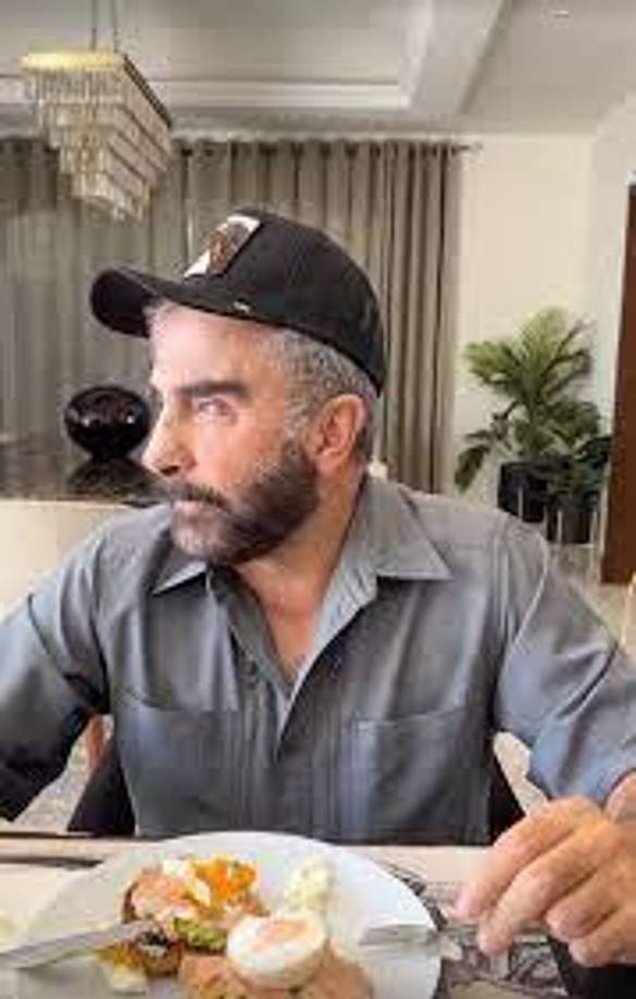 El médico especialista que arregló la nariz al hijo mayor del ‘Charro de Huentitán’ es el mismo que la operó a Mariana González Padilla y a sus hermanas, quienes son fanáticas a los procedimientos estéticos.