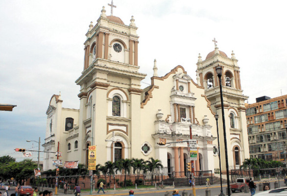 Templos que engalanan con su arquitectura