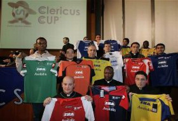 Arranca torneo de fútbol entre clérigos en el Vaticano
