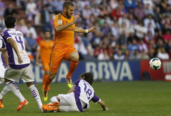 Real Madrid deja escapar el triunfo y se aleja aún más del título