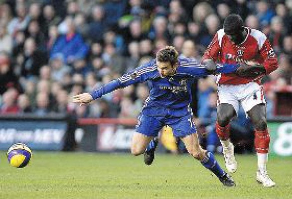 Chelsea se acerca al Manchester
