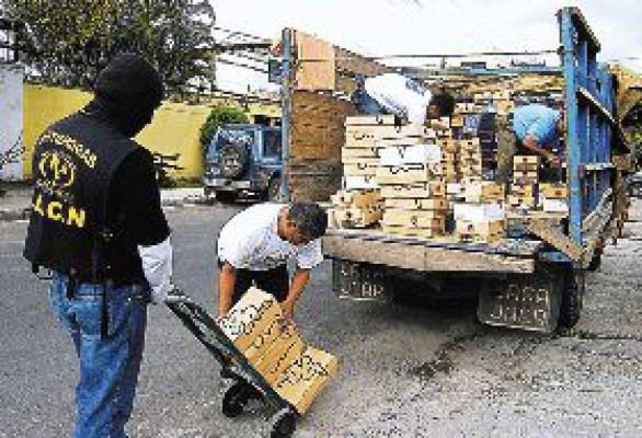 Incautan cargamento de zapatos a libanés