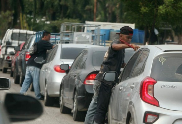 Pánico en semáforos: esperar la luz verde es un peligro