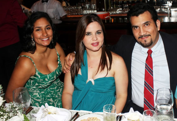 Alegría por los novios