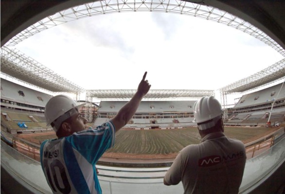 Muere obrero en estadio mundialista