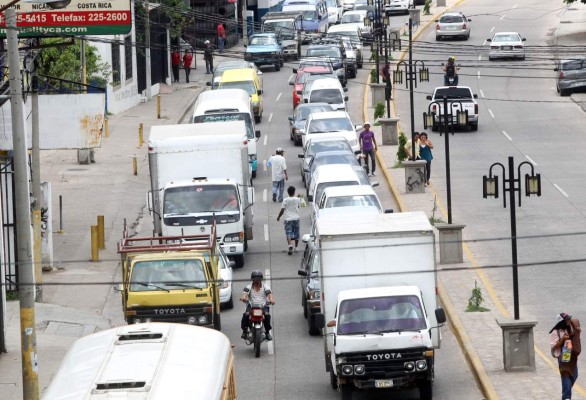 Más de 200,000 vehículos circulan sin placas en Honduras