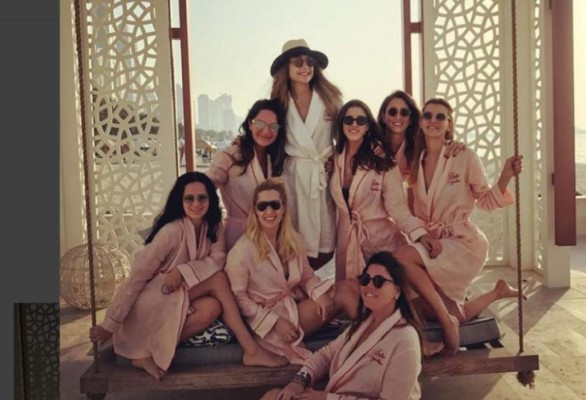 Se estrella jet que transportaba jóvenes que volvían de despedida soltera