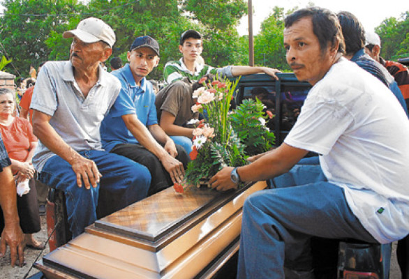 Ayuda no llega a los 70 municipios dañados