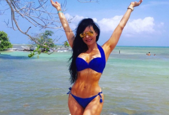 Maribel Guardia presume cuerpazo a sus 56 años