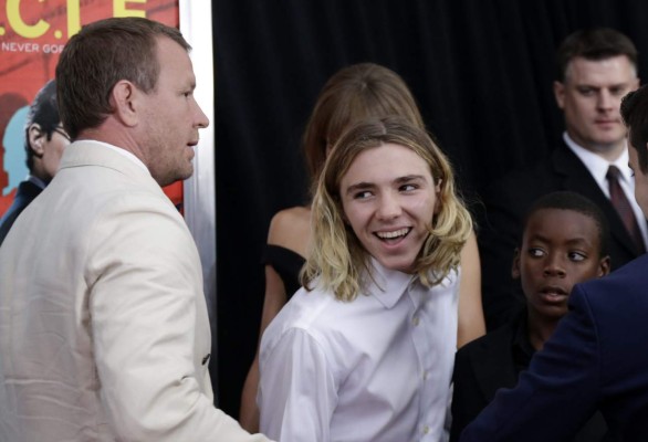 El hijo de Madonna ahora puede vivir con Guy Ritchie