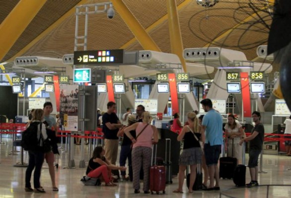 Un libanés lleva más de un mes varado en aeropuerto de Ecuador