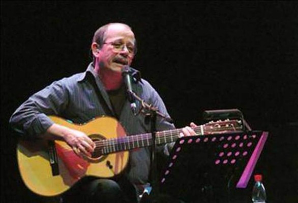 Silvio Rodríguez pondrá este mes toda su discografía a la venta en internet