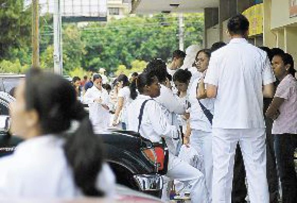 Fallas técnicas y falta de cupos en matrículas