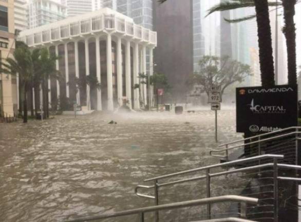 Miami bajo el agua: Las imágenes de las inundaciones en Florida - Diario La  Prensa