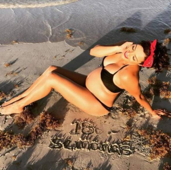 La ex concursante de Nuestra Belleza Latina encantó a sus seguidores en Instagram con una sesión de fotos en la que modeló su barriguita en un bikini negro.<br/>