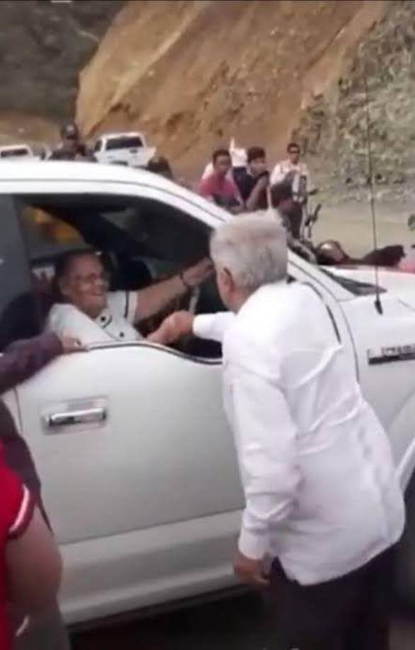 Cabe mencionar que, doña Consuelo era originaria de Badiraguato, Sinaloa, y fue captada de manera pública en marzo de 2020 durante un breve encuentro con el presidente de México, Andrés Manuel López Obrador.