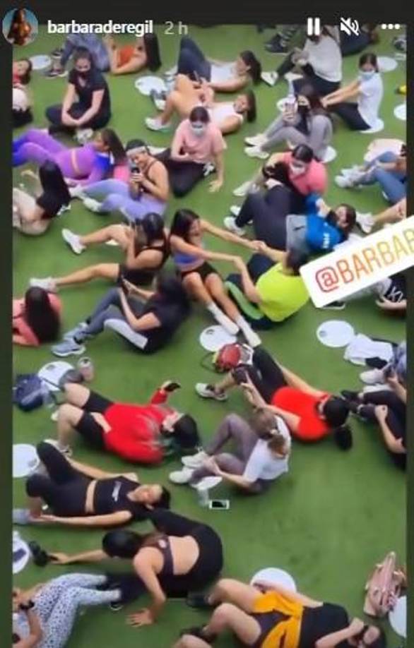 La actriz de telenovelas tuvo una gran interacción con sus seguidoras. 