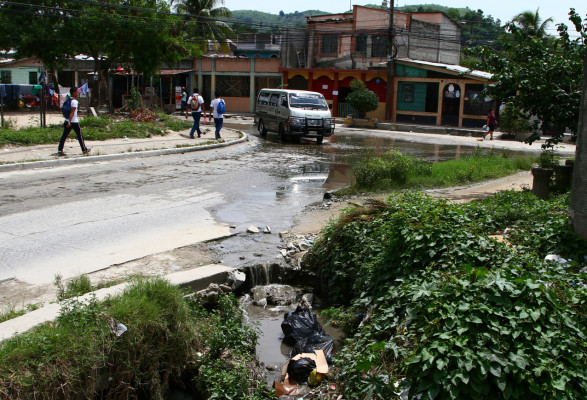 Dan largas al saneamiento de aguas negras en San Pedro Sula