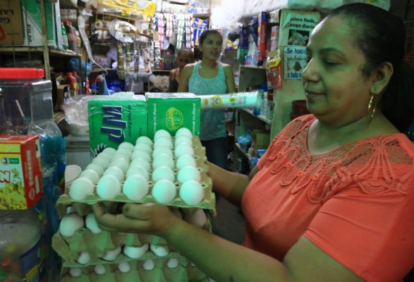 Más de 150,000 huevos prevén vender en ferias para estabilizar el precio