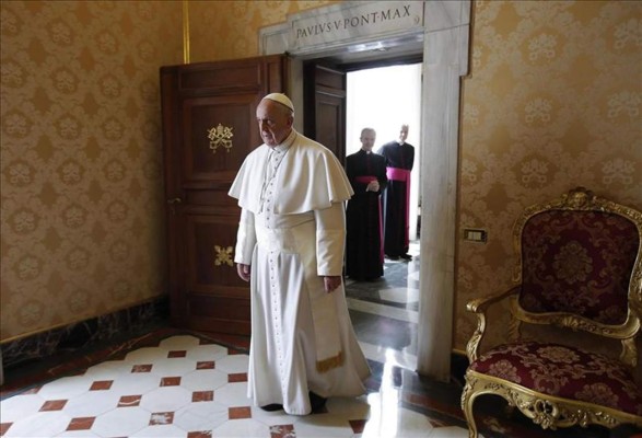 El Papa pide que Dios sea el centro de todo y no los métodos espirituales