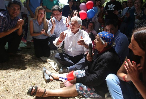 Chilenos eligen hoy presidente entre ocho candidatos