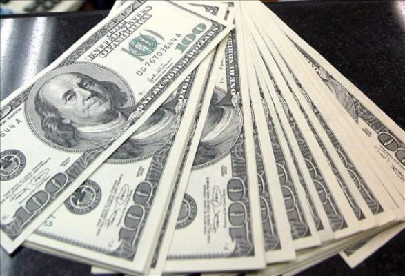 Dólar cierra la semana con leve recuperación en el istmo
