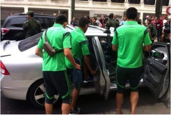 México le hace el día a taxistas brasileños al arruinarse su bus