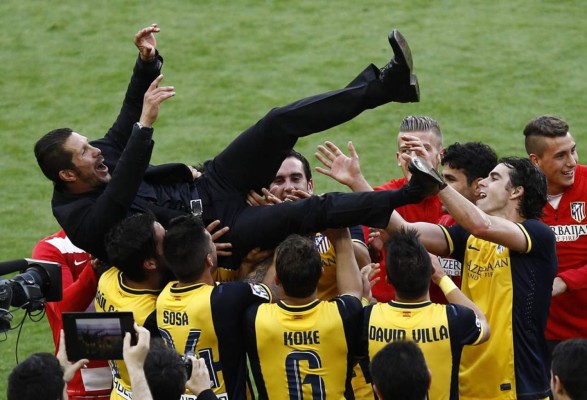 'Ole, ole, ole, Cholo Simeone', campeón como jugador y como entrenador