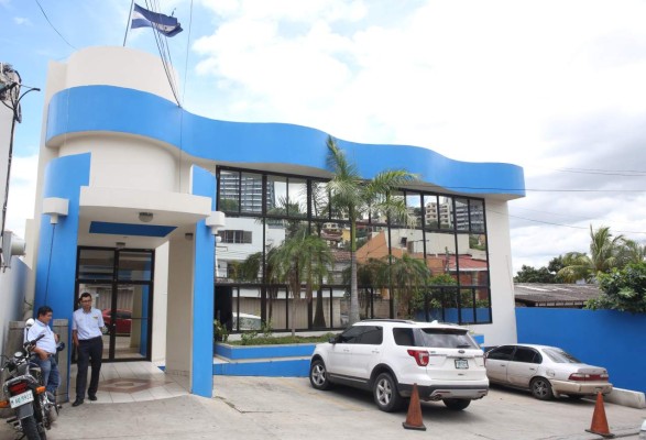 Interventora revisa proyectos otorgados