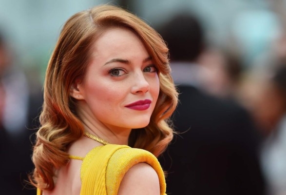 FOTOS: Captan a Emma Stone luciendo su avanzado estado de embarazo