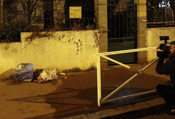 Hallan un cinturón de explosivos en una basura cerca de París