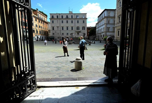 Europa continúa el desconfinamiento, mientras EEUU endurece acusaciones contra China