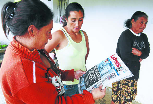 Como padre e hijo ejemplar recuerdan a policía asesinado