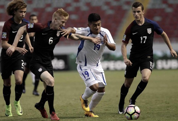 El Salvador no pudo con Estados Unidos y terminó perdiendo. Foto EFE