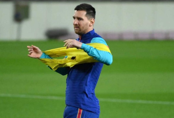 ¡En Francia ya visten a Messi con la camiseta del PSG!