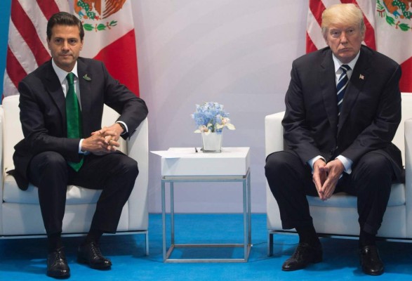 Trump a Peña Nieto: Deja de decir que no pagarás el muro