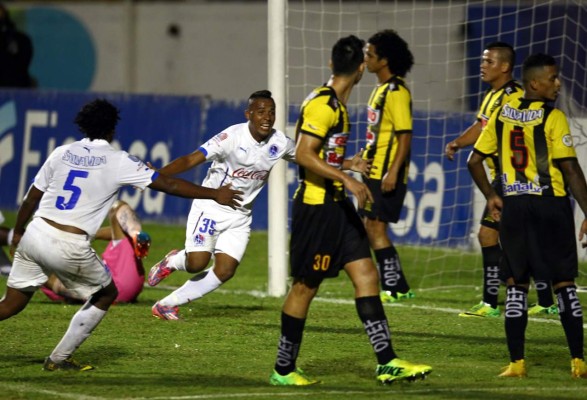Olimpia se quedó con el clásico y el liderato de Honduras