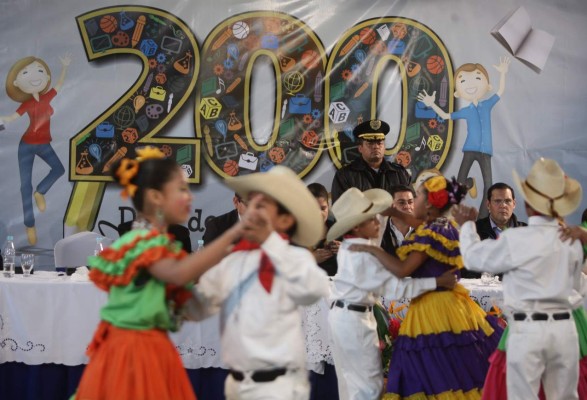 Gobierno de Honduras define plan educativo para 2015