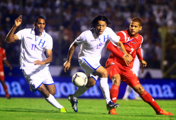 Honduras cede un empate, pero queda a un paso del Mundial